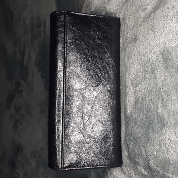 Kenneth Cole Reaction Black Wallet with wristlet - Picture 2 of 6